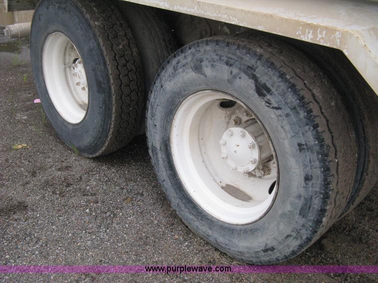 image for item D8496 1977 White Western Star water tanker truck