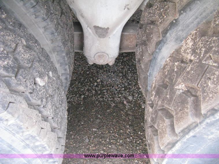 image for item D8496 1977 White Western Star water tanker truck