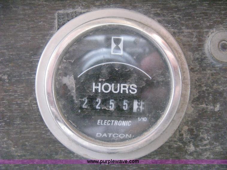 image for item D8496 1977 White Western Star water tanker truck