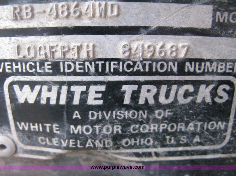 image for item D8496 1977 White Western Star water tanker truck