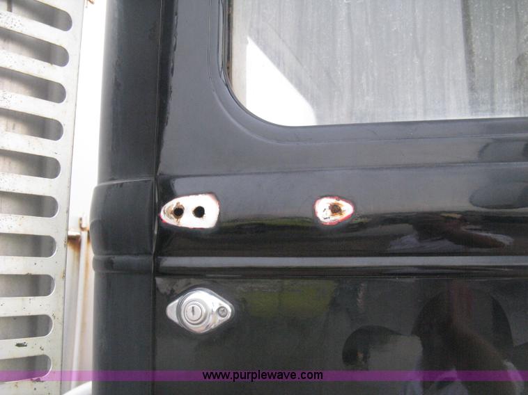 image for item D8496 1977 White Western Star water tanker truck