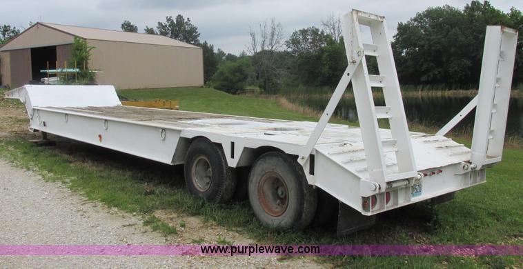 image for item E7292 1976 Load King mechanical fold down neck trailer
