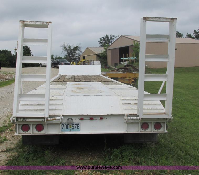 image for item E7292 1976 Load King mechanical fold down neck trailer