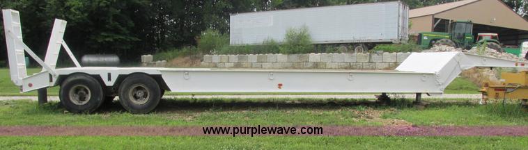 image for item E7292 1976 Load King mechanical fold down neck trailer