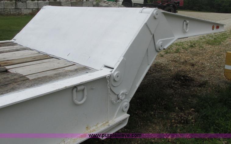 image for item E7292 1976 Load King mechanical fold down neck trailer
