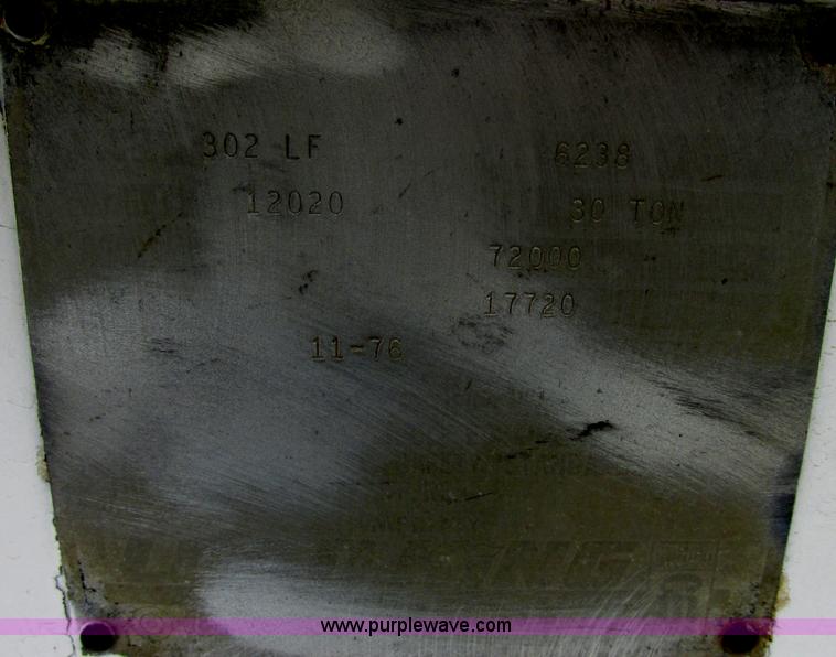 image for item E7292 1976 Load King mechanical fold down neck trailer