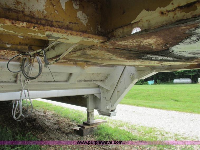 image for item E7292 1976 Load King mechanical fold down neck trailer