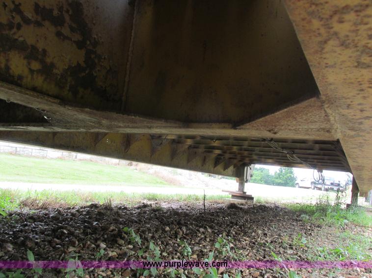 image for item E7292 1976 Load King mechanical fold down neck trailer