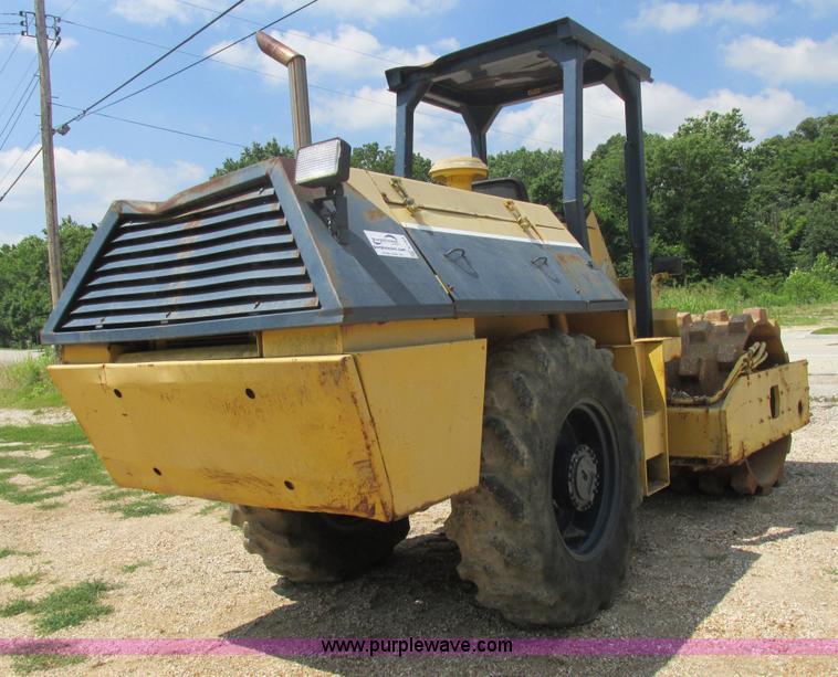 image for item E7303 Galion PD66A articulated compactor