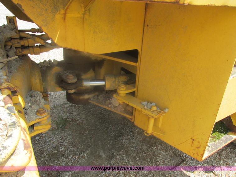 image for item E7303 Galion PD66A articulated compactor