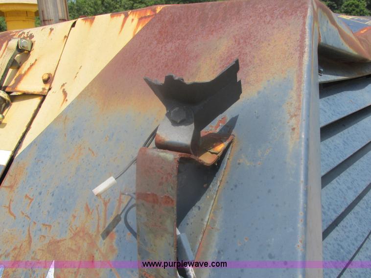 image for item E7303 Galion PD66A articulated compactor