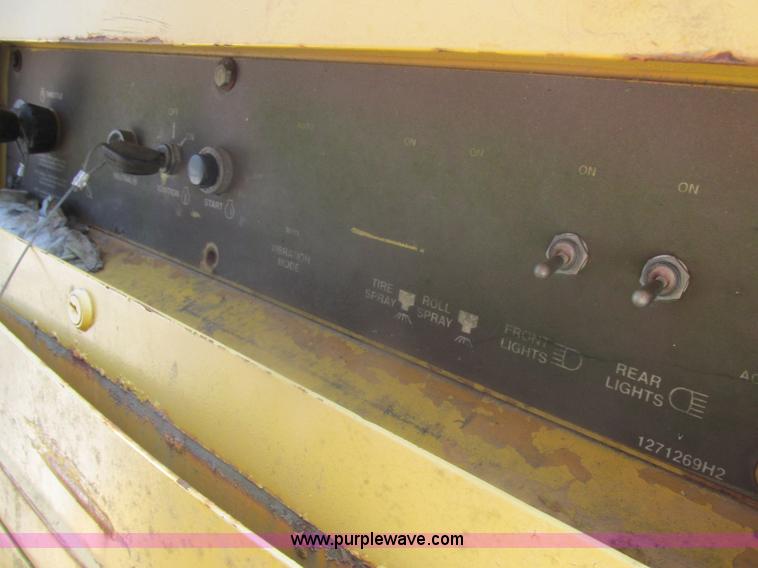 image for item E7303 Galion PD66A articulated compactor