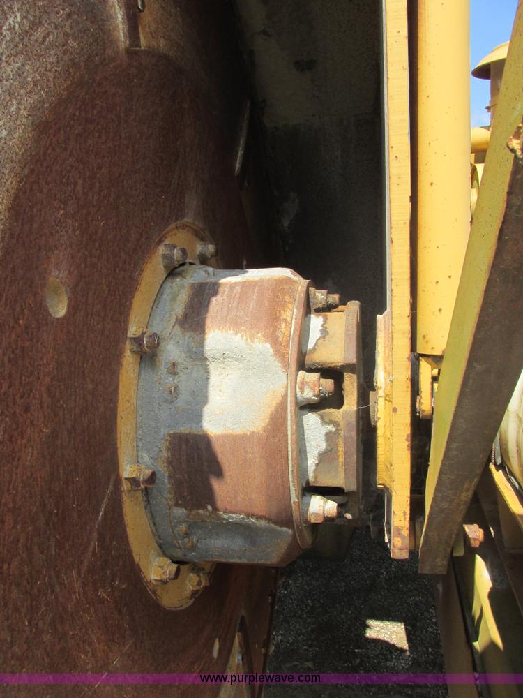 image for item E7305 1990 Vermeer CC135-84 rock/concrete saw