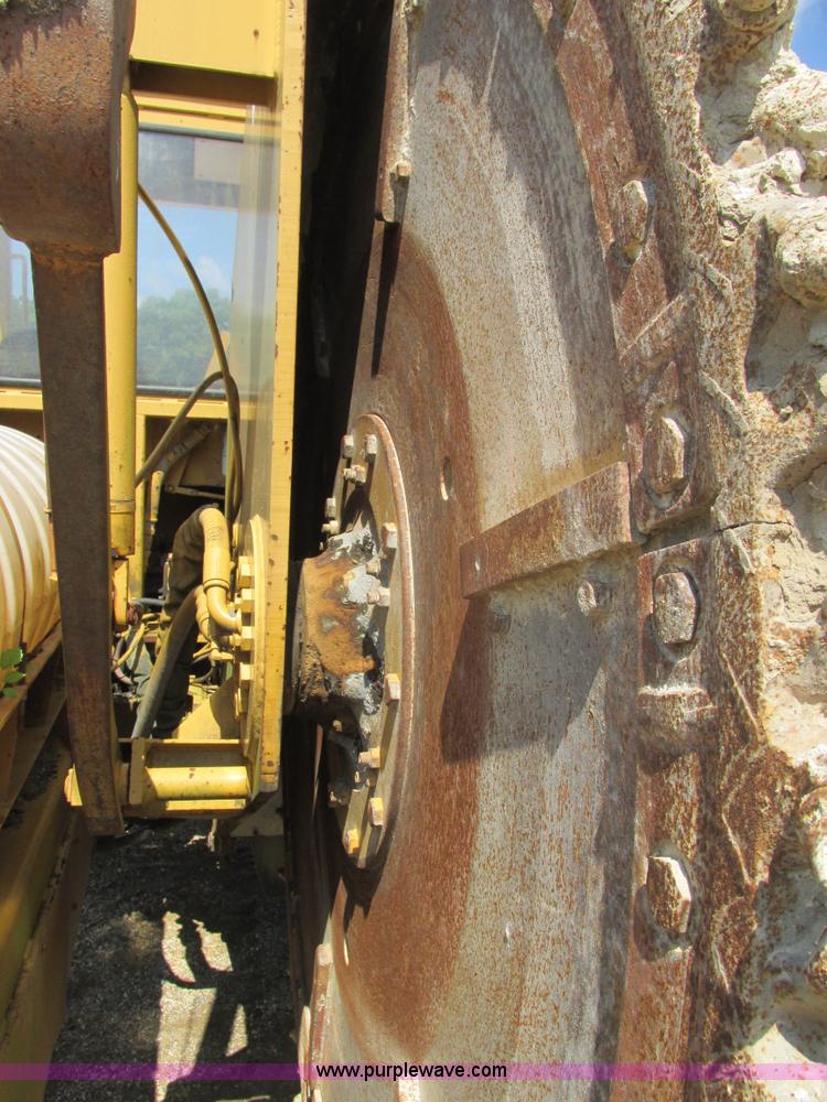 image for item E7305 1990 Vermeer CC135-84 rock/concrete saw