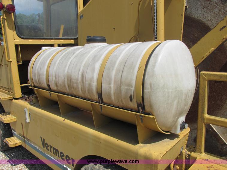 image for item E7305 1990 Vermeer CC135-84 rock/concrete saw