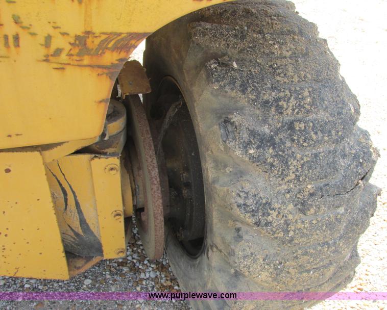 image for item E7305 1990 Vermeer CC135-84 rock/concrete saw