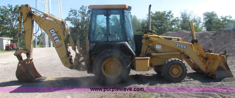 image for item E7307 1999 John Deere 310E backhoe