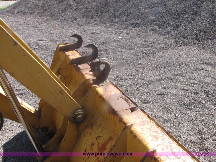 image for item E7307 1999 John Deere 310E backhoe