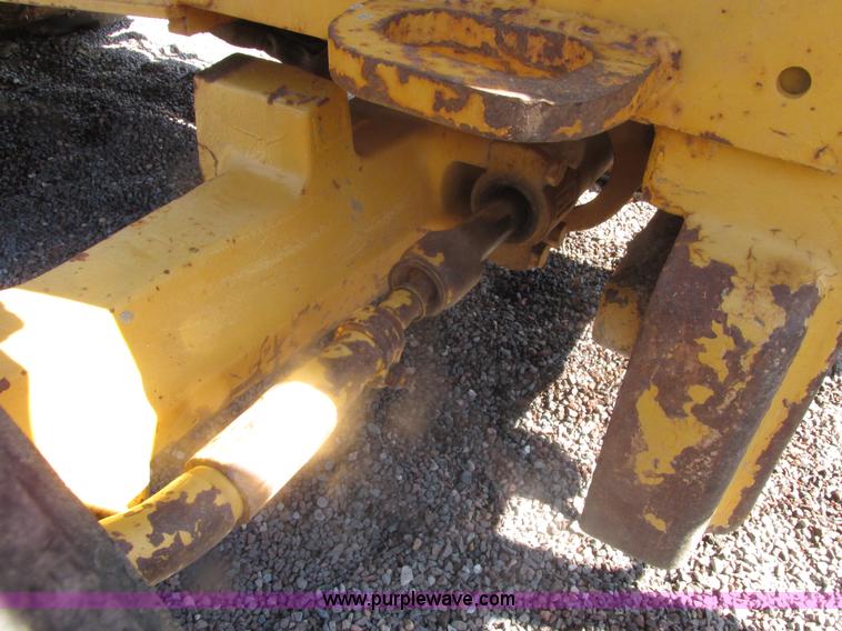 image for item E7307 1999 John Deere 310E backhoe