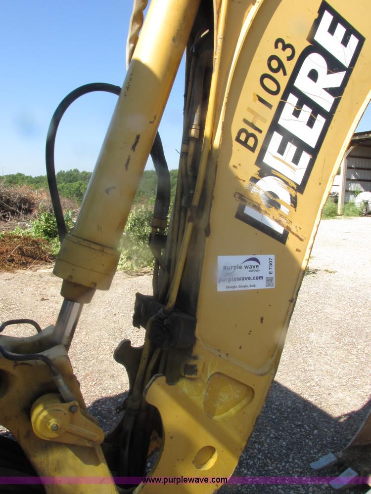 image for item E7307 1999 John Deere 310E backhoe