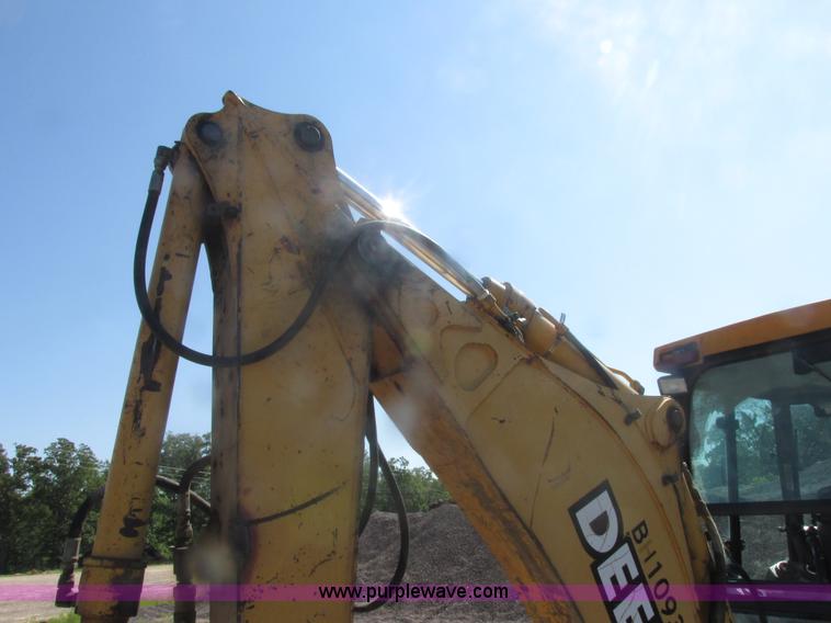 image for item E7307 1999 John Deere 310E backhoe