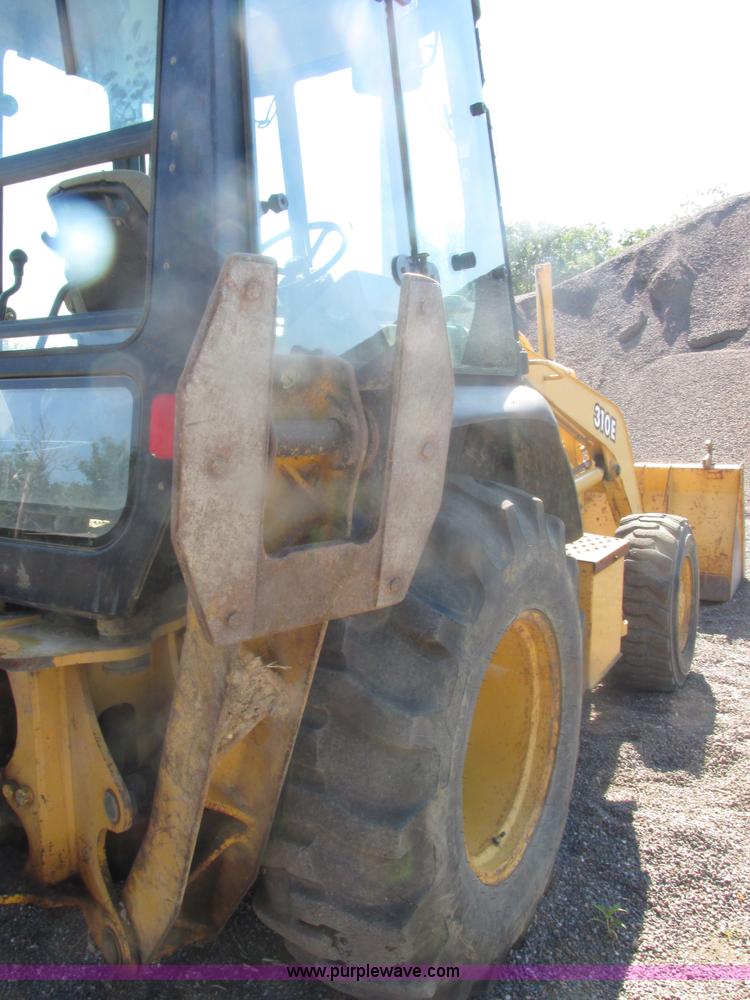 image for item E7307 1999 John Deere 310E backhoe