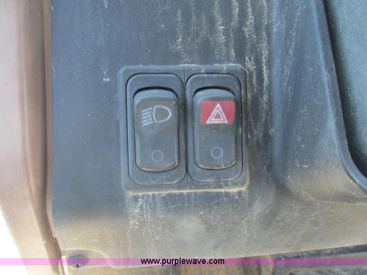 image for item E7307 1999 John Deere 310E backhoe