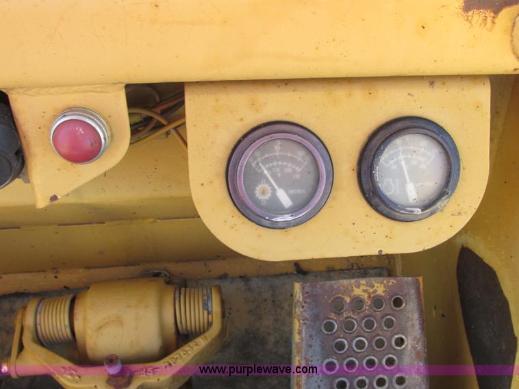 image for item E7313 1994 Caterpillar 963 LGP track loader