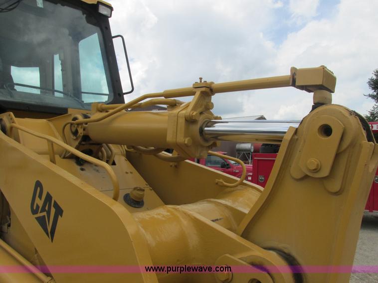 image for item E7316 2001 Caterpillar 963C track loader