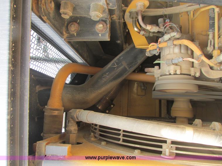 image for item E7316 2001 Caterpillar 963C track loader