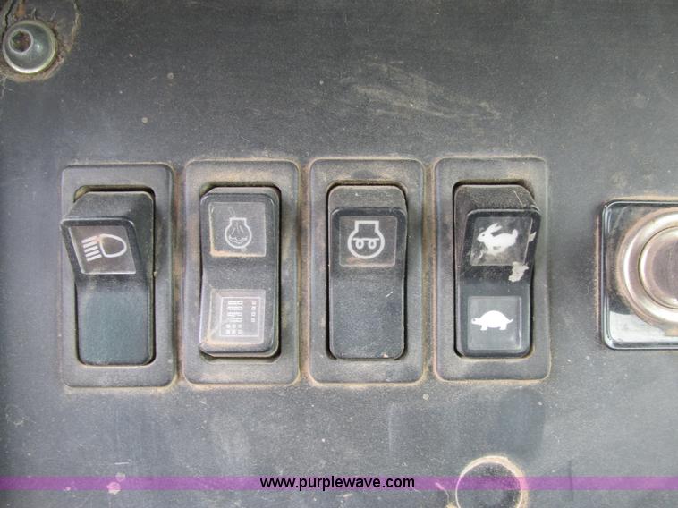 image for item E7316 2001 Caterpillar 963C track loader