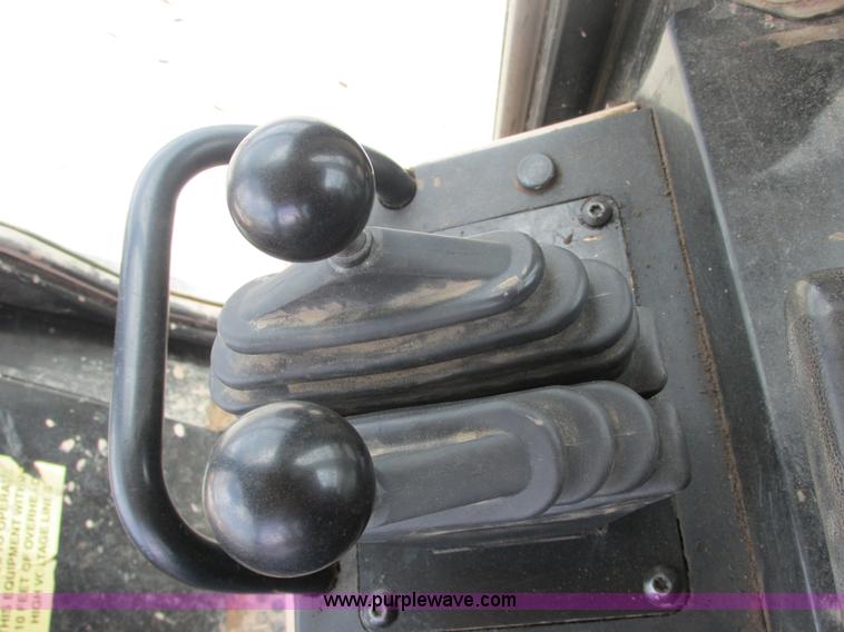 image for item E7316 2001 Caterpillar 963C track loader