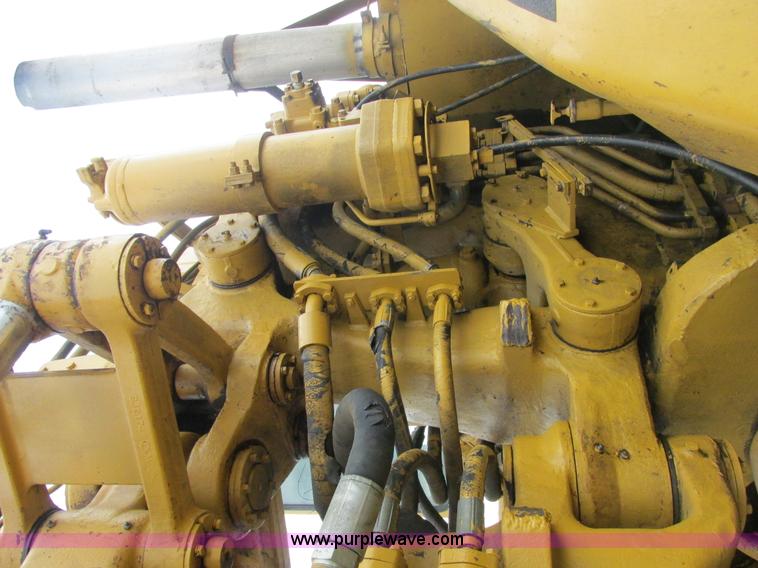 image for item E7317 Caterpillar 623B elevating scraper