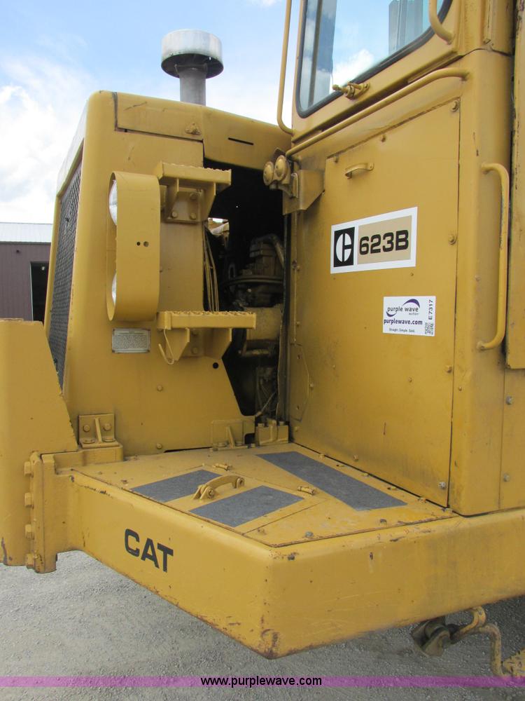 image for item E7317 Caterpillar 623B elevating scraper