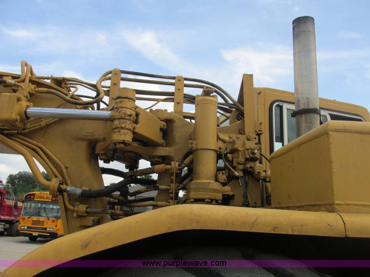 image for item E7317 Caterpillar 623B elevating scraper