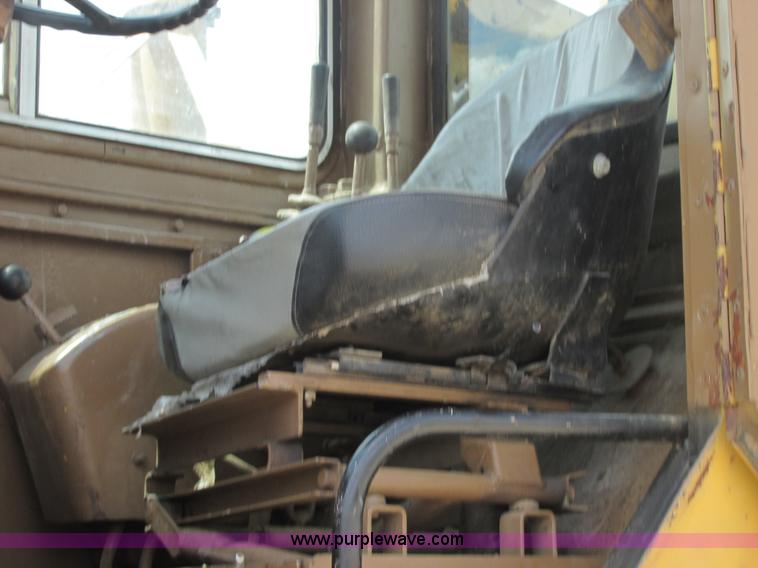 image for item E7317 Caterpillar 623B elevating scraper