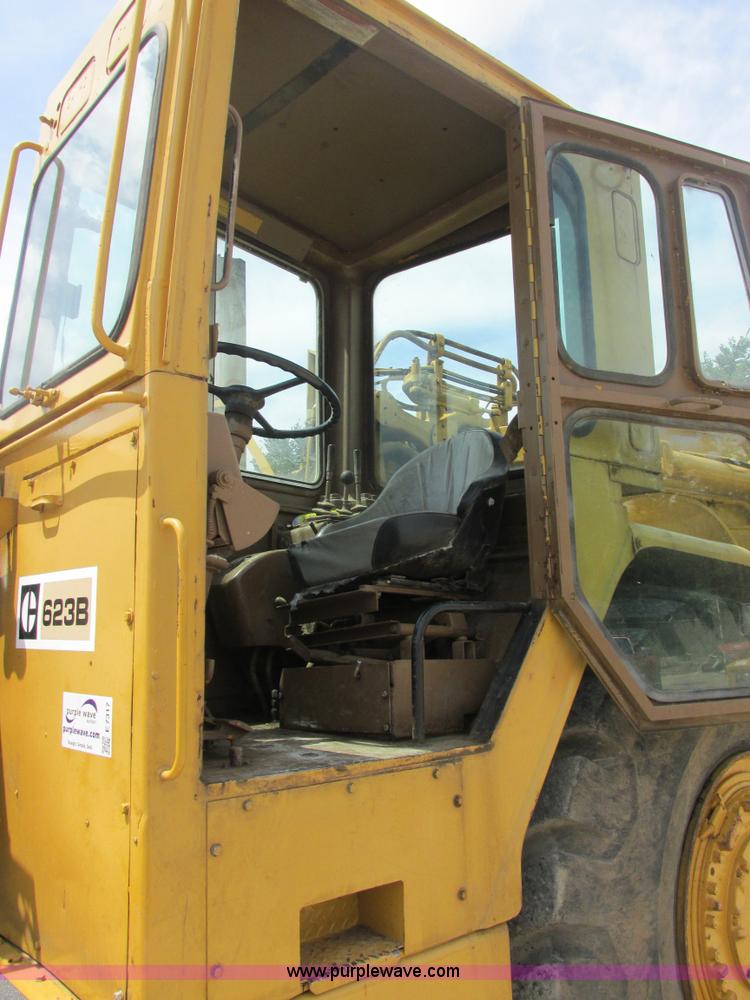 image for item E7317 Caterpillar 623B elevating scraper