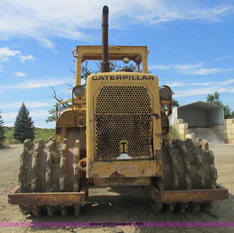 image for item E7320 1974 Caterpillar 815 compactor