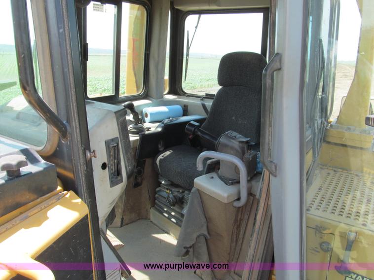 image for item F5091 2003 Caterpillar D6R LGP Series II dozer