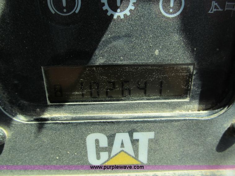 image for item F5091 2003 Caterpillar D6R LGP Series II dozer