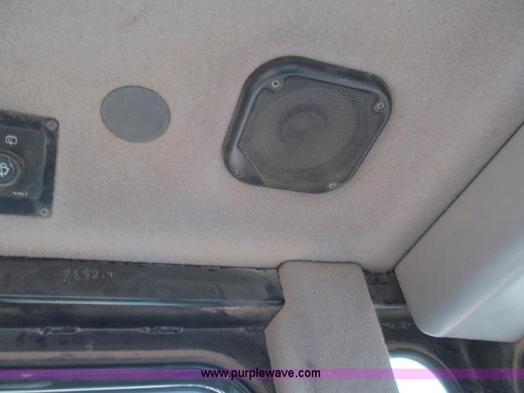 image for item F5091 2003 Caterpillar D6R LGP Series II dozer