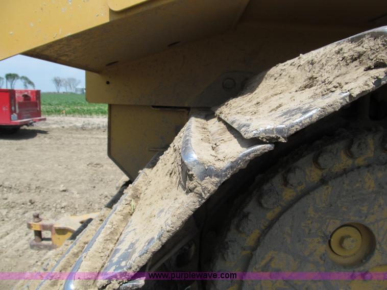 image for item F5091 2003 Caterpillar D6R LGP Series II dozer