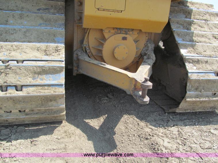 image for item F5091 2003 Caterpillar D6R LGP Series II dozer