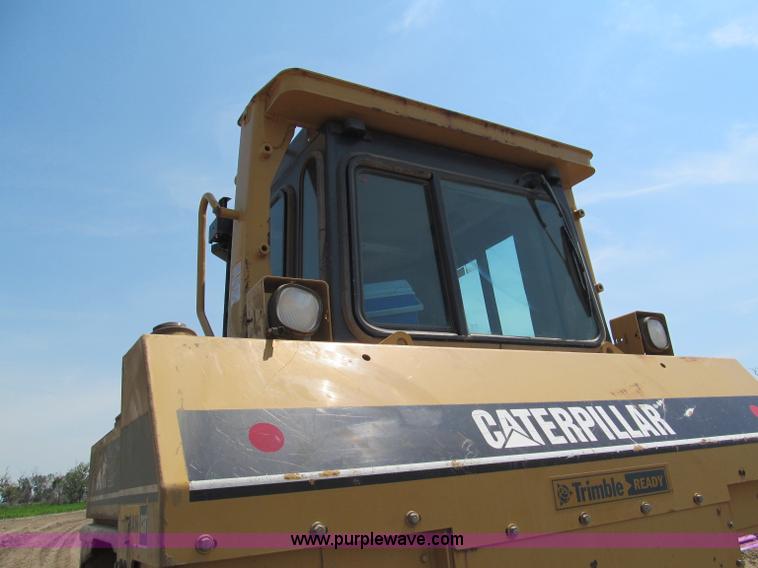 image for item F5091 2003 Caterpillar D6R LGP Series II dozer
