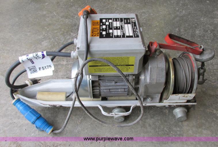 image for item F5175 Beta-Max electric hoist lift