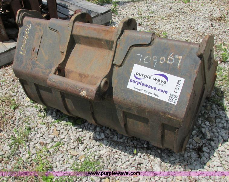 image for item F5180 Bobcat 36" trenching bucket