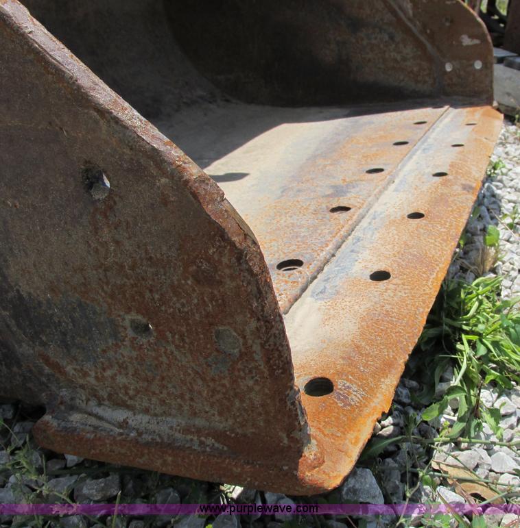 image for item F5180 Bobcat 36" trenching bucket