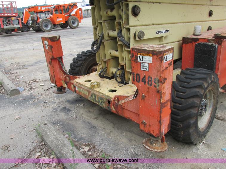 image for item F5189 2002 JLG 500RTS rough terrain scissor lift