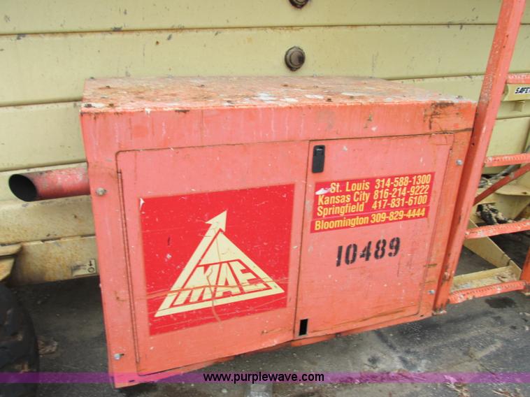 image for item F5189 2002 JLG 500RTS rough terrain scissor lift