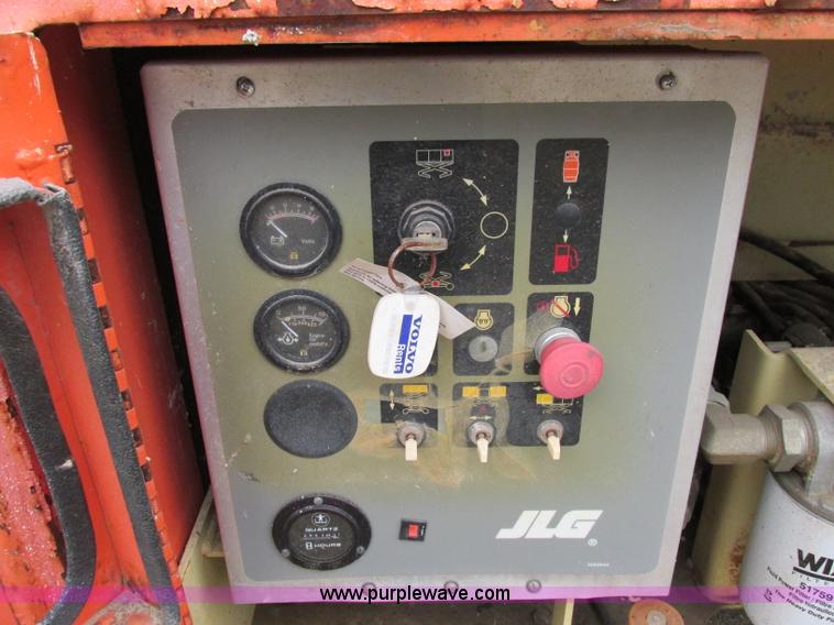 image for item F5189 2002 JLG 500RTS rough terrain scissor lift